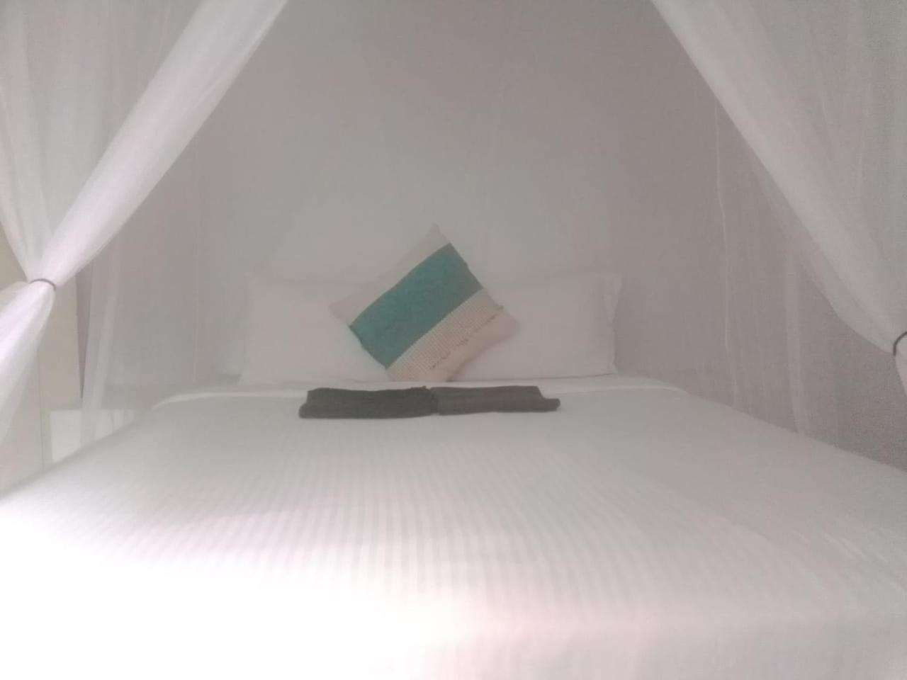 Ferienwohnung Hiriketiya Mahi Surf Dikwella Exterior foto