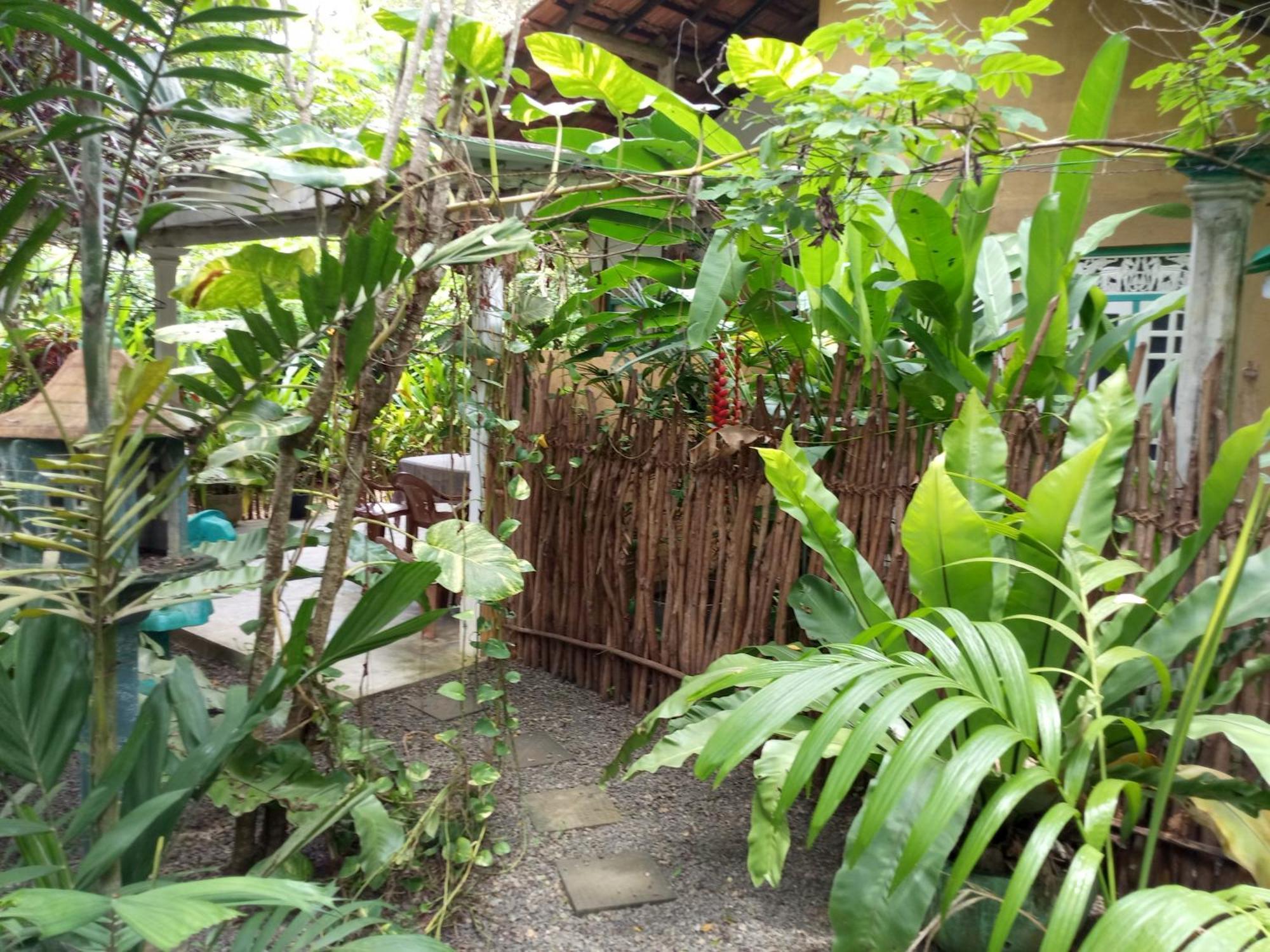 Ferienwohnung Hiriketiya Mahi Surf Dikwella Exterior foto